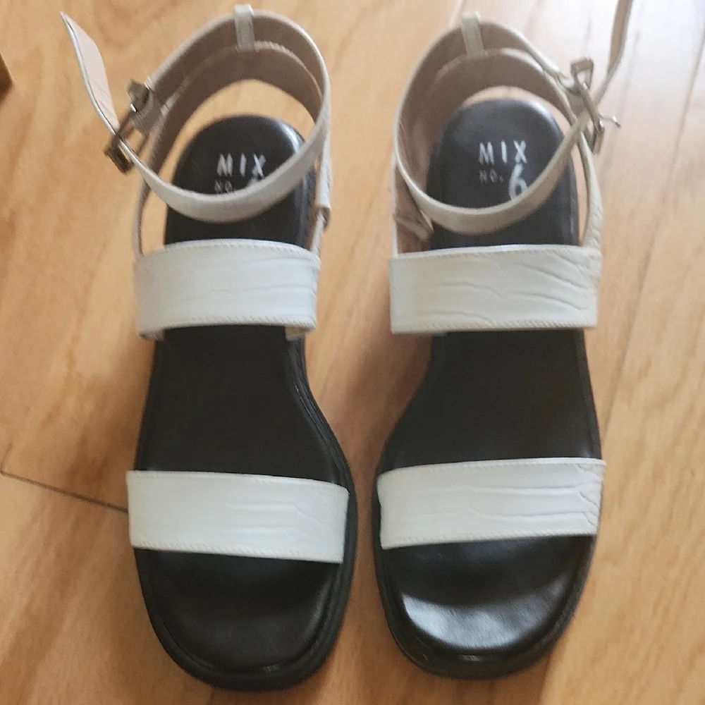 Mix No. 6 Black and White Platform Sandals Size 10 M